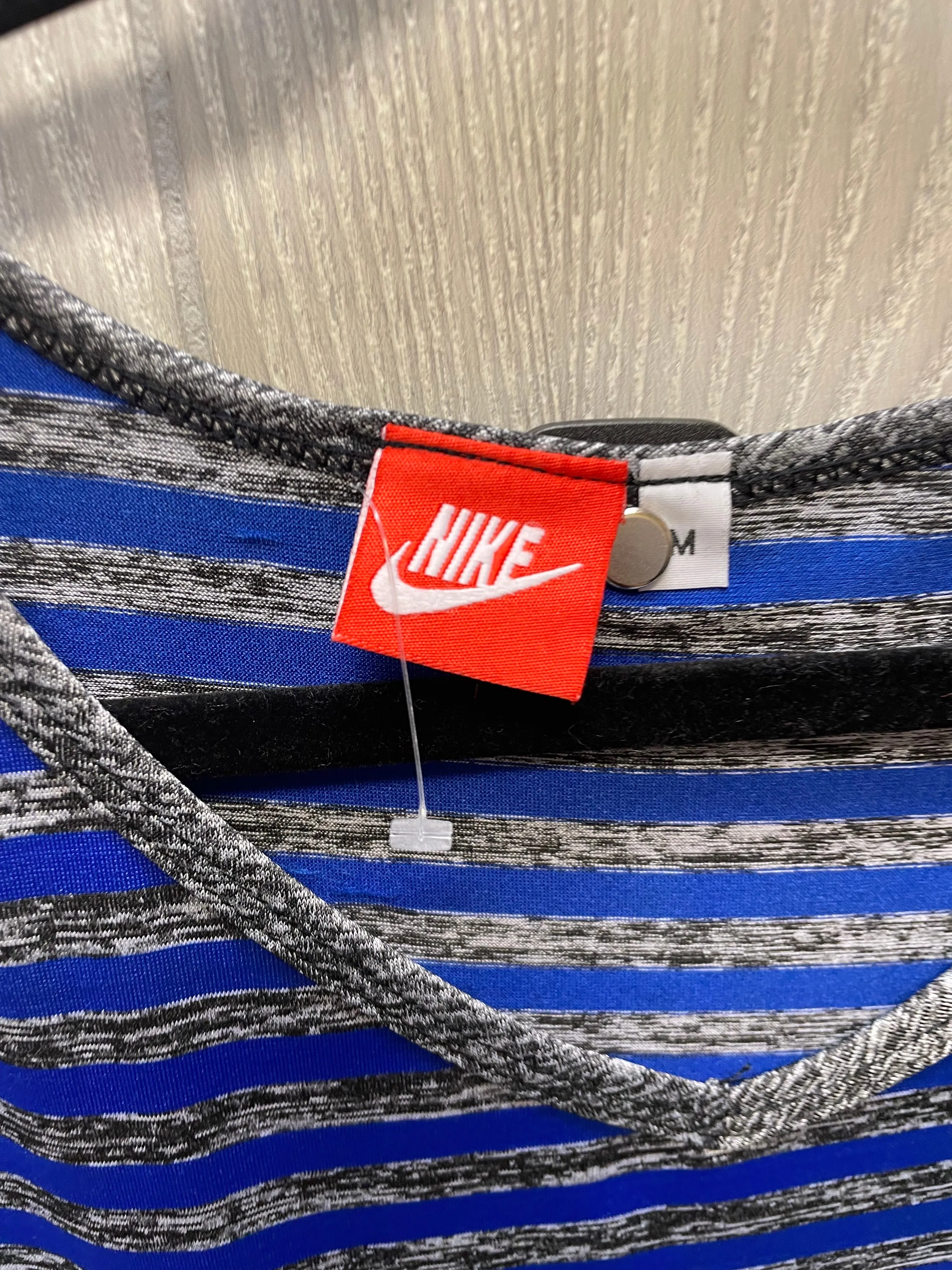 Athletic Dress By Nike Apparel In Striped Pattern, Size: M