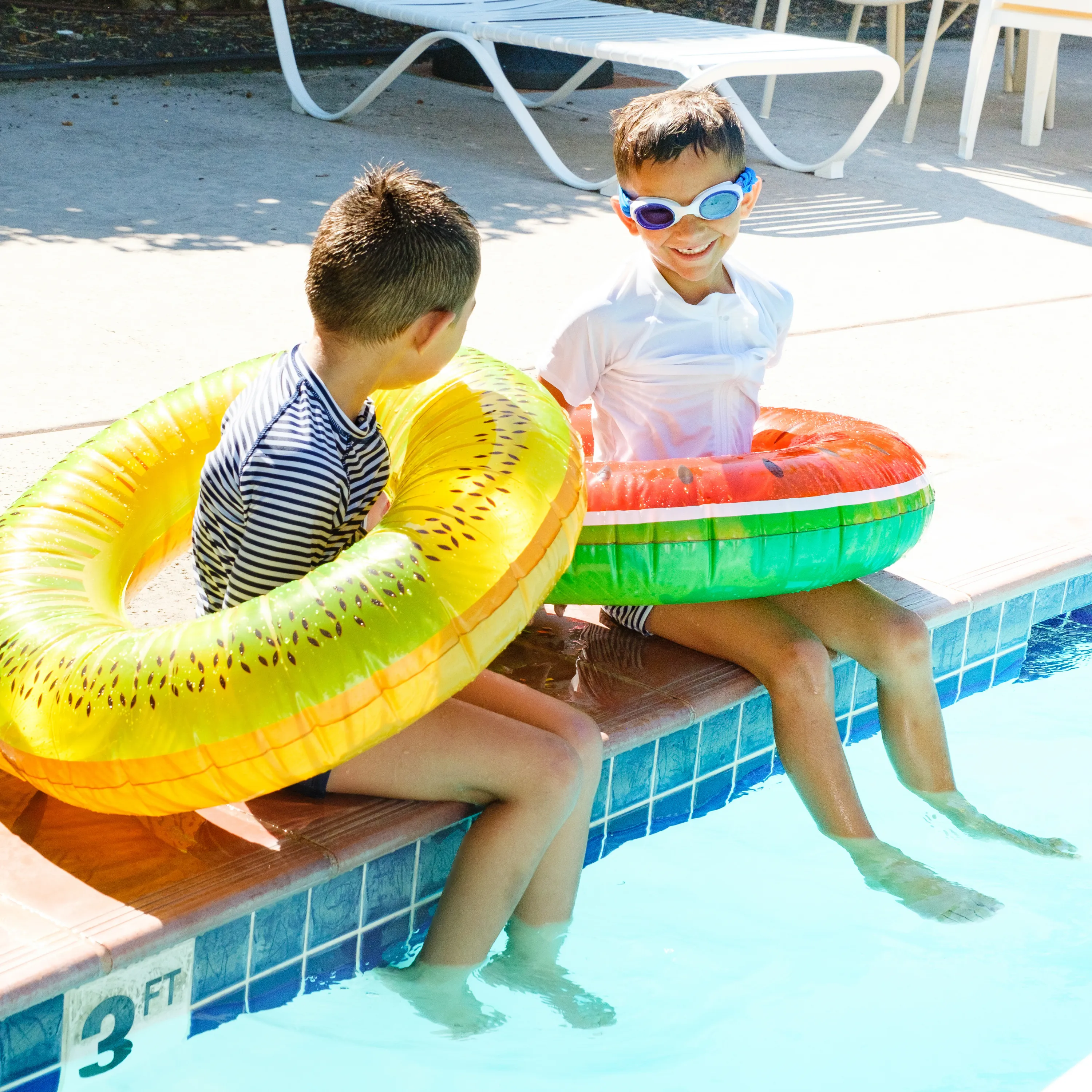 Kids UPF 50  Long Sleeve Zipper Rash Guard Swim Shirt | "Stunner"