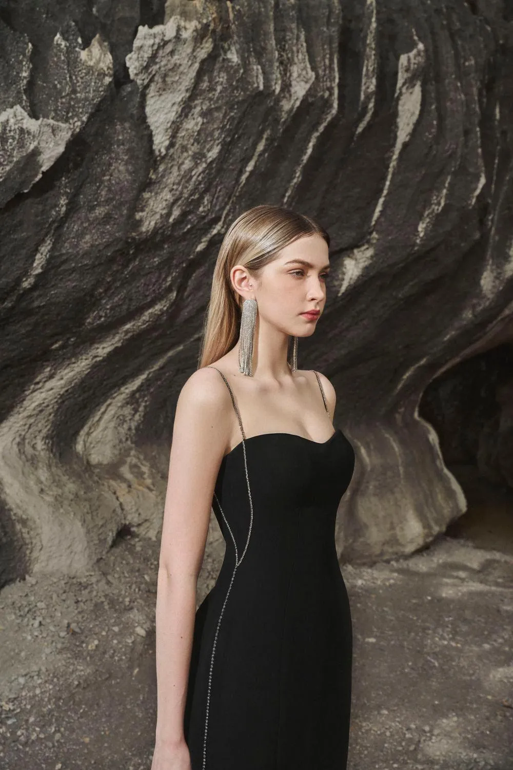 Sophia Straight Sweetheart Neck Crepe Midi Dress
