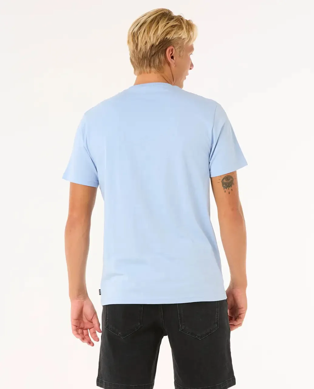 Surf Paradise Badge Update T-Shirt in Ice Blue