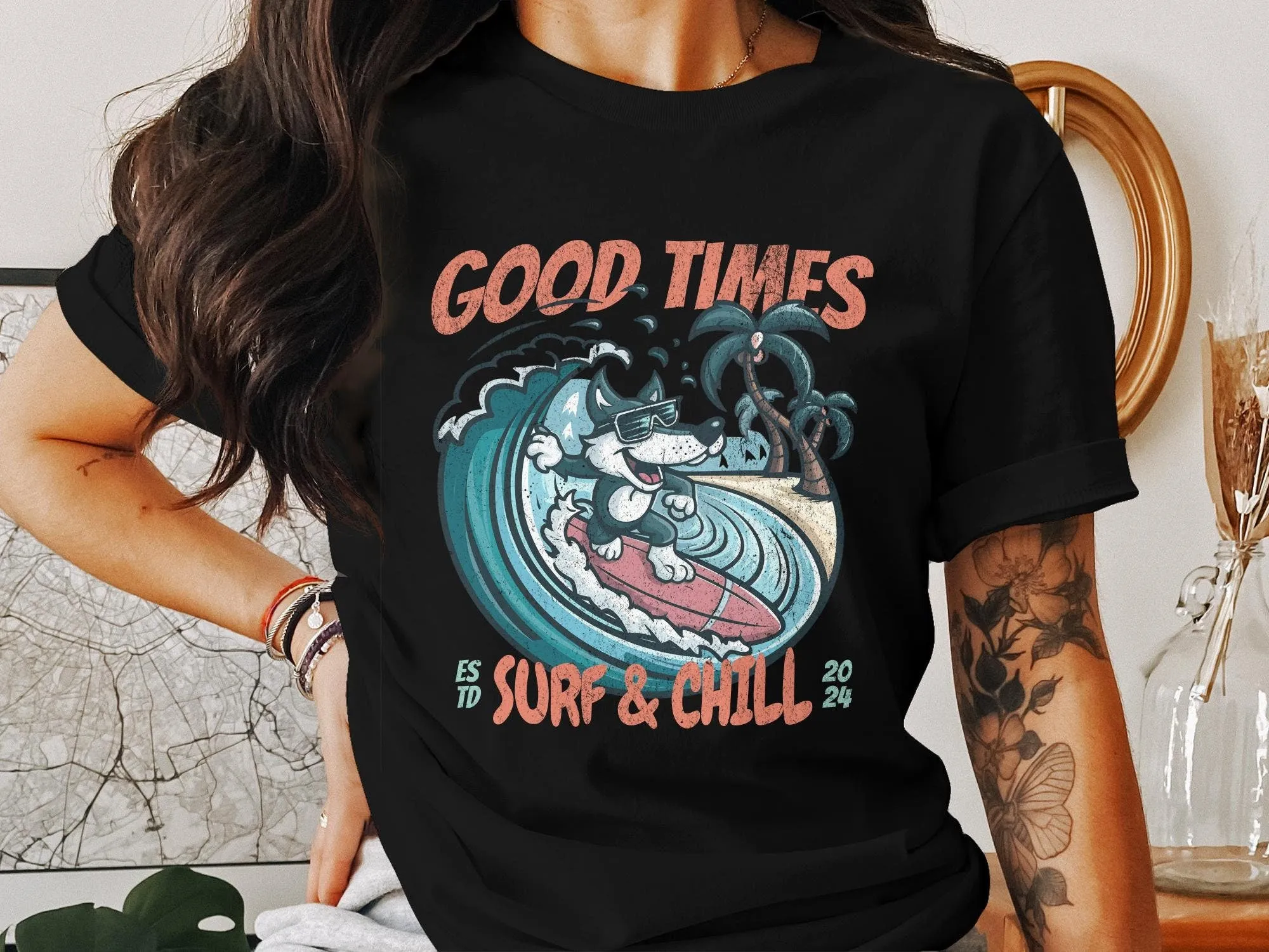 Surfing Wolf T-Shirt, Good Times Surf and Chill Vintage Style Tee, Beach Fun Graphic Shirt for Summer, Women's Tank Top